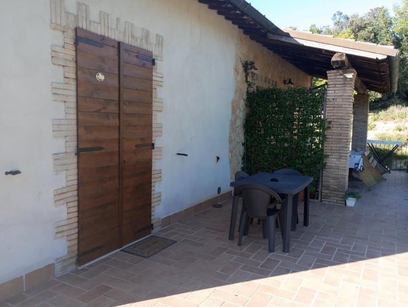 Agriturismo La Vite E L'Ulivo Baschi Zewnętrze zdjęcie