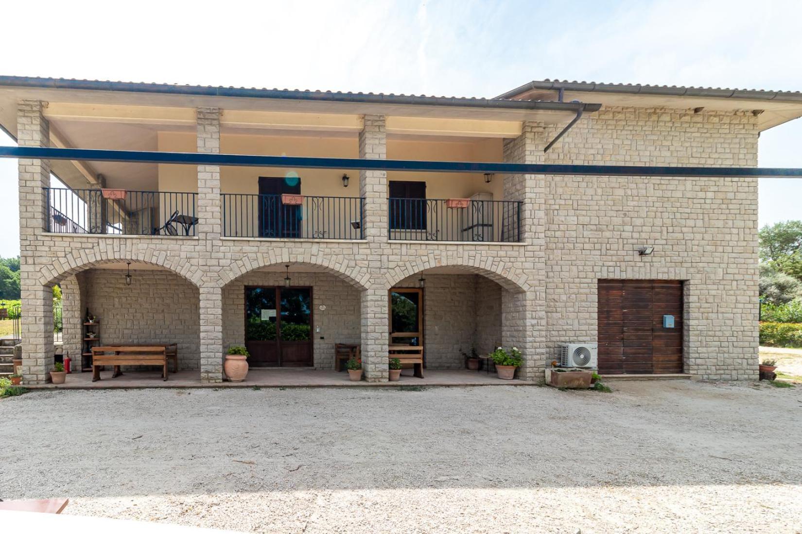 Apartament Agriturismo La Vite E L'Ulivo Baschi Zewnętrze zdjęcie